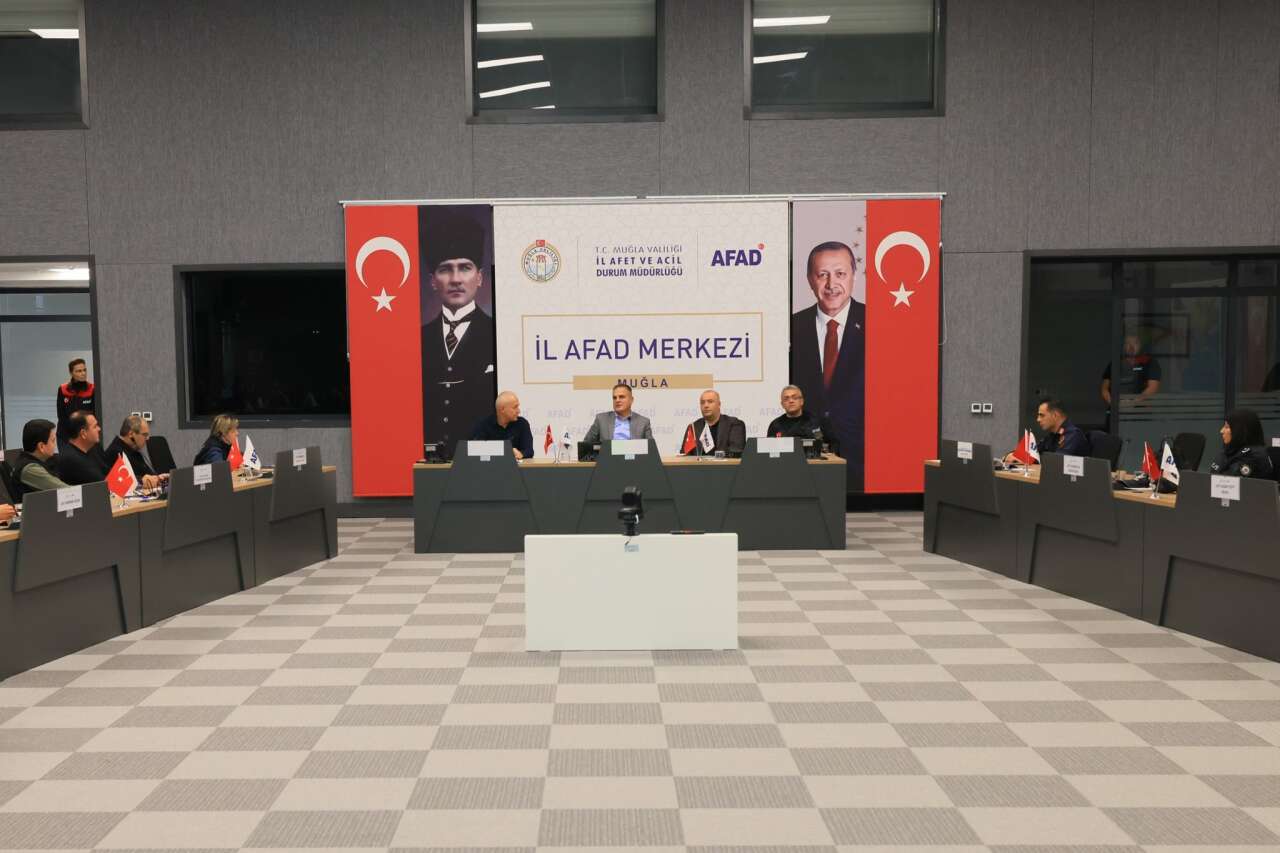 Vali Dr. İdris Akbıyık, AFAD Koordinasyon Toplantısına Katıldı 3